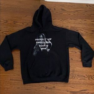Ariana Grande Sweatshirt